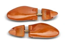 WOMEN'S WOODEN SHOE TREES